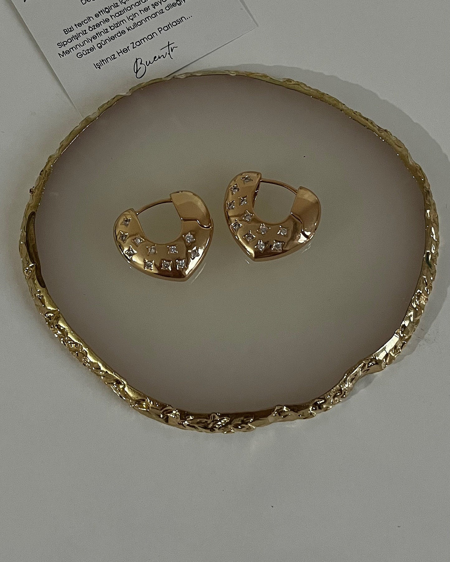 Gold Kalp Detaylı Küpe