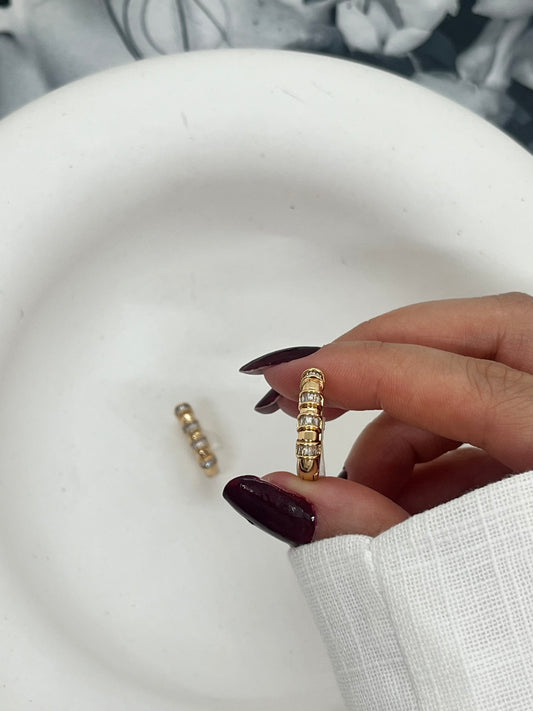 Baget Taşlı Oval Küpe