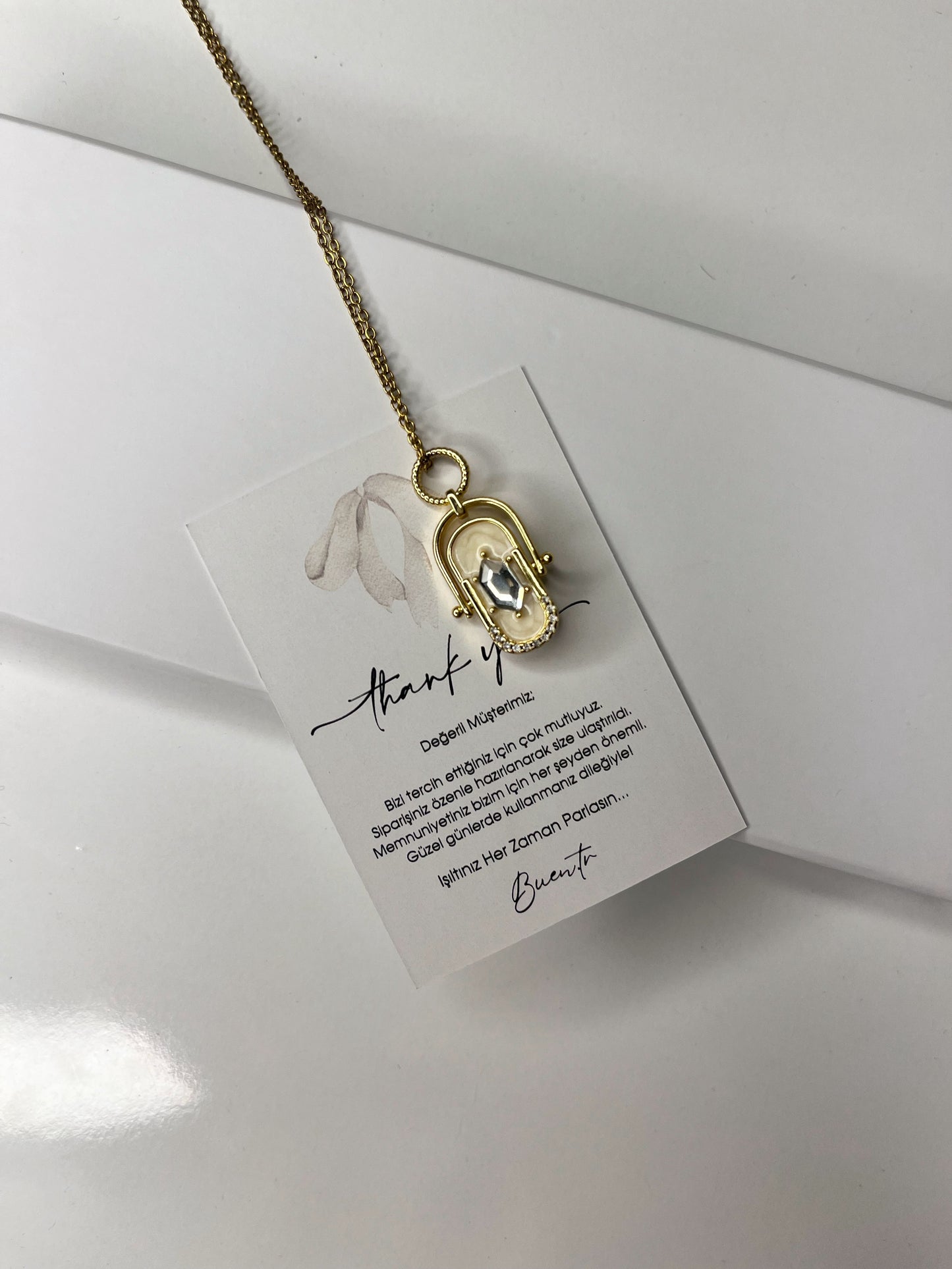 Çelik Kristal Taş Detaylı Plaka Kolye