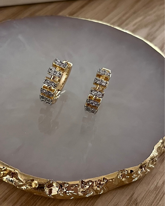 Vip Taş Detaylı Küpe