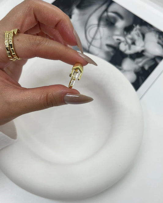 Taş detaylı tasarım yüzük