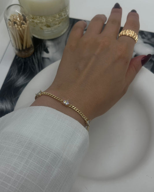 Kalp Detaylı Vip Bileklik