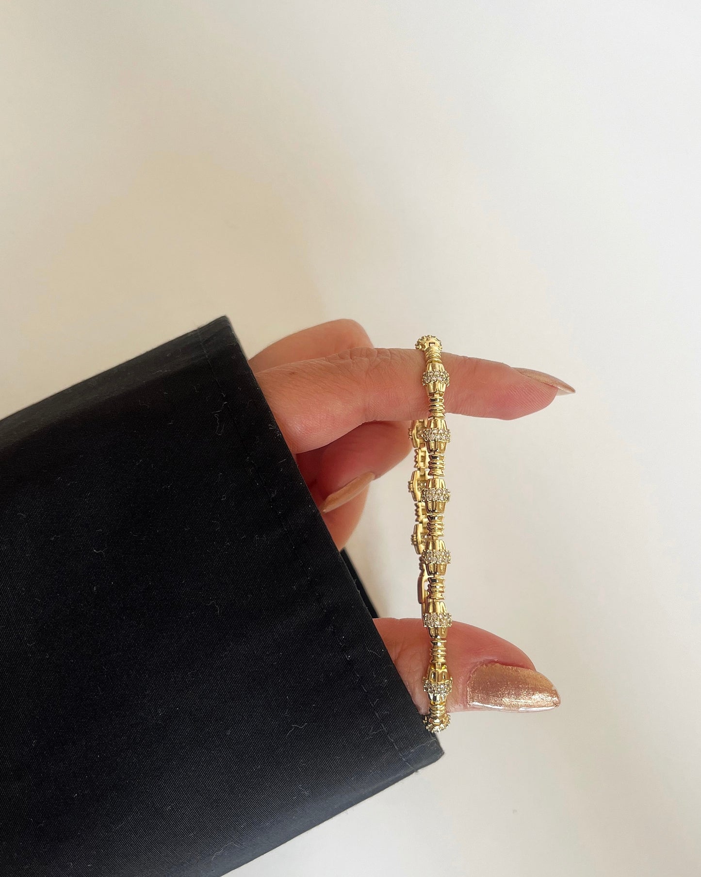 Vip | Zirkon Taşlı Gold Bileklik