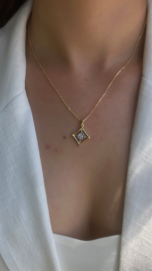 Pyramid Necklace kolye